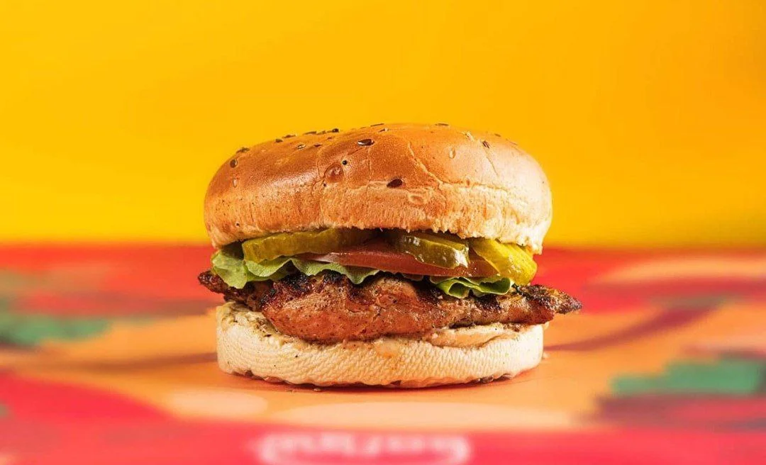 كلاسيك تشكن برغر