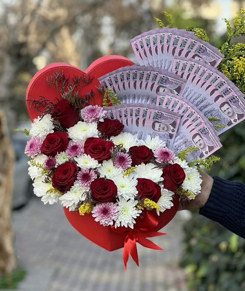 بوكس ملون مع مبلغ 200 الف