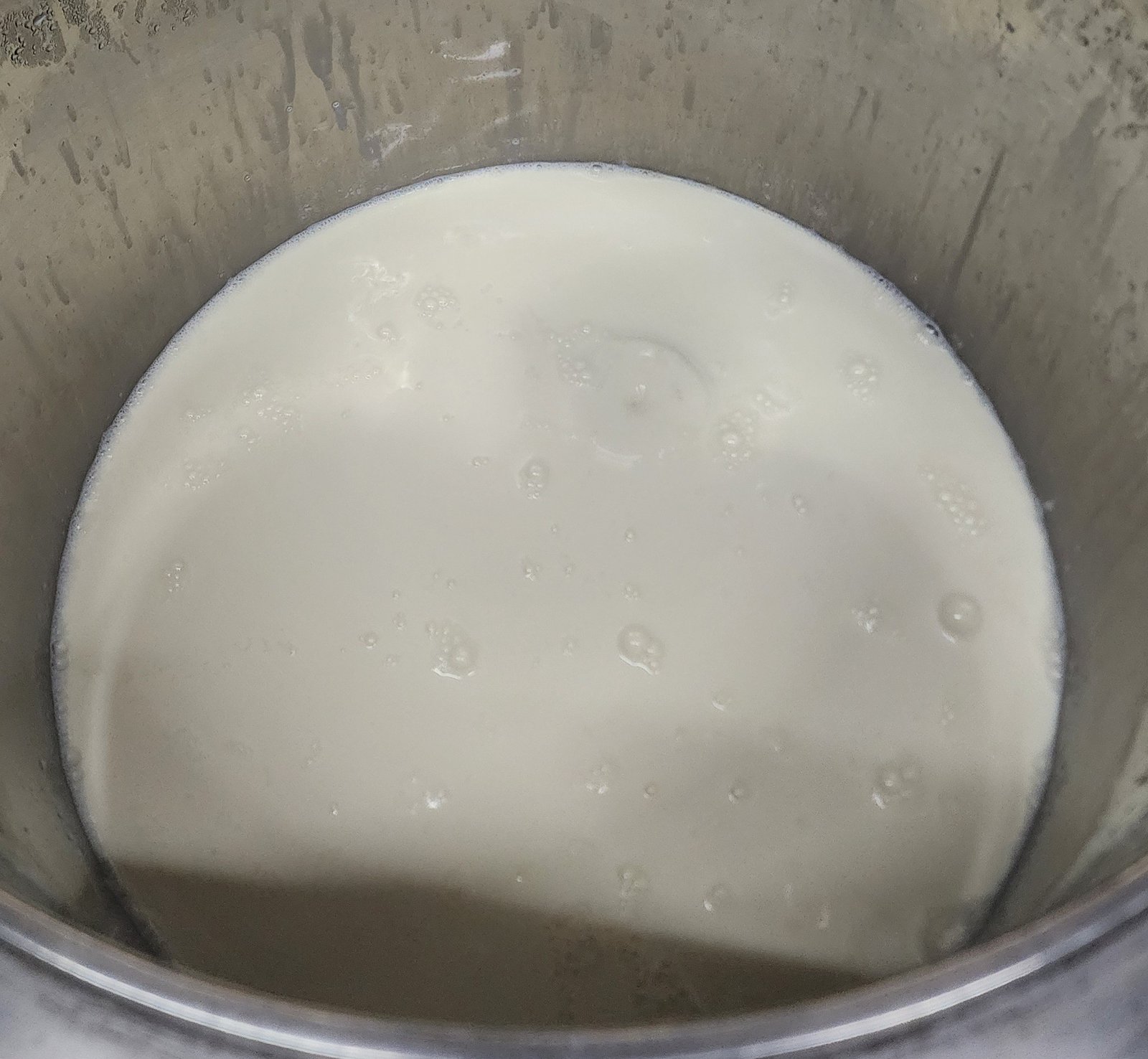 حليب بقري طازج