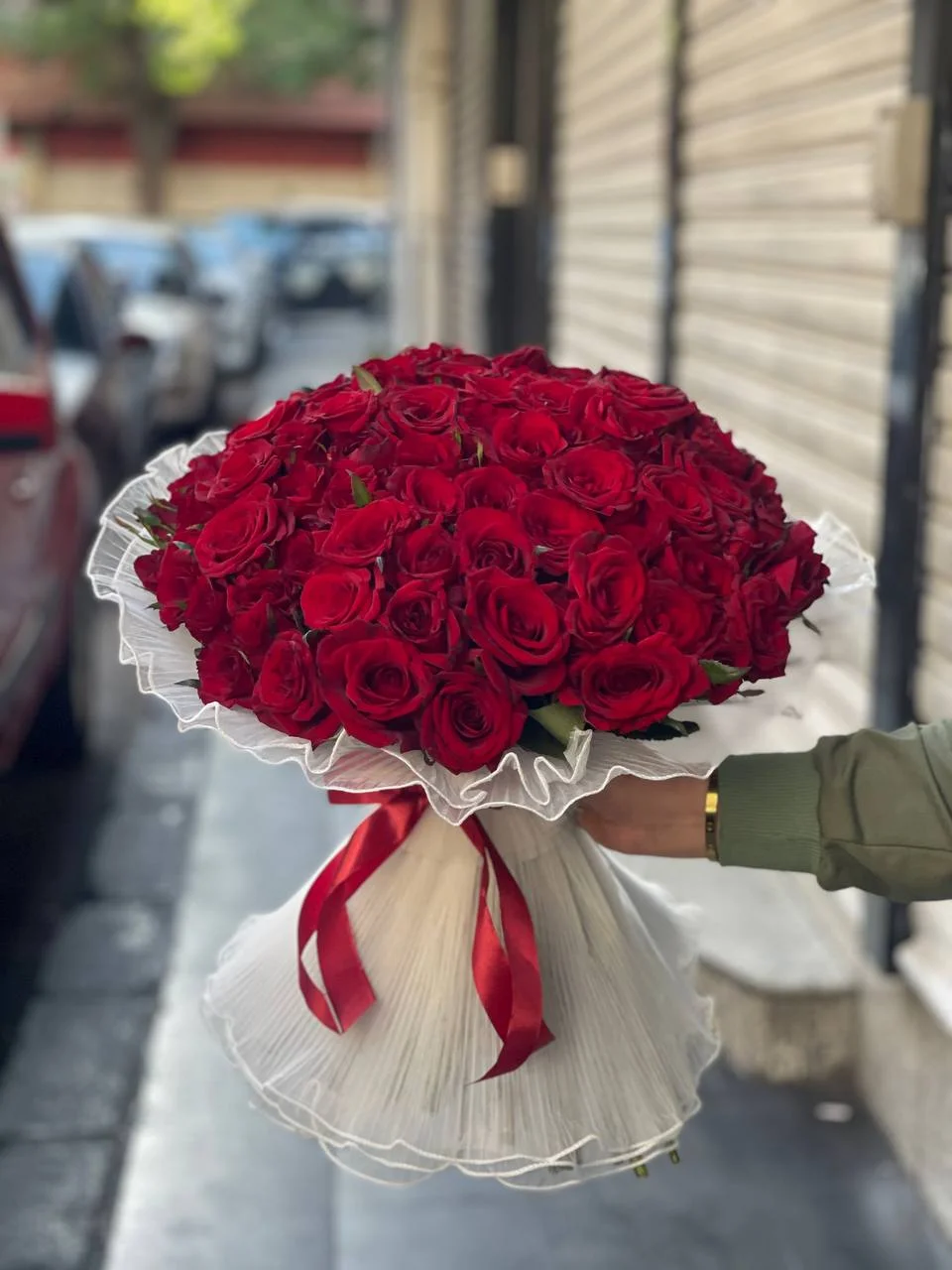 باقة جوري تول ابيض